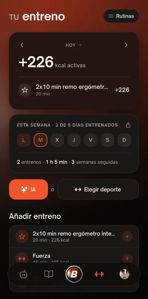 Pantalla de entreno de Bivel: +226 kcal activas hoy con un remo de 20 minutos, y 2 de 5 días entrenados esta semana